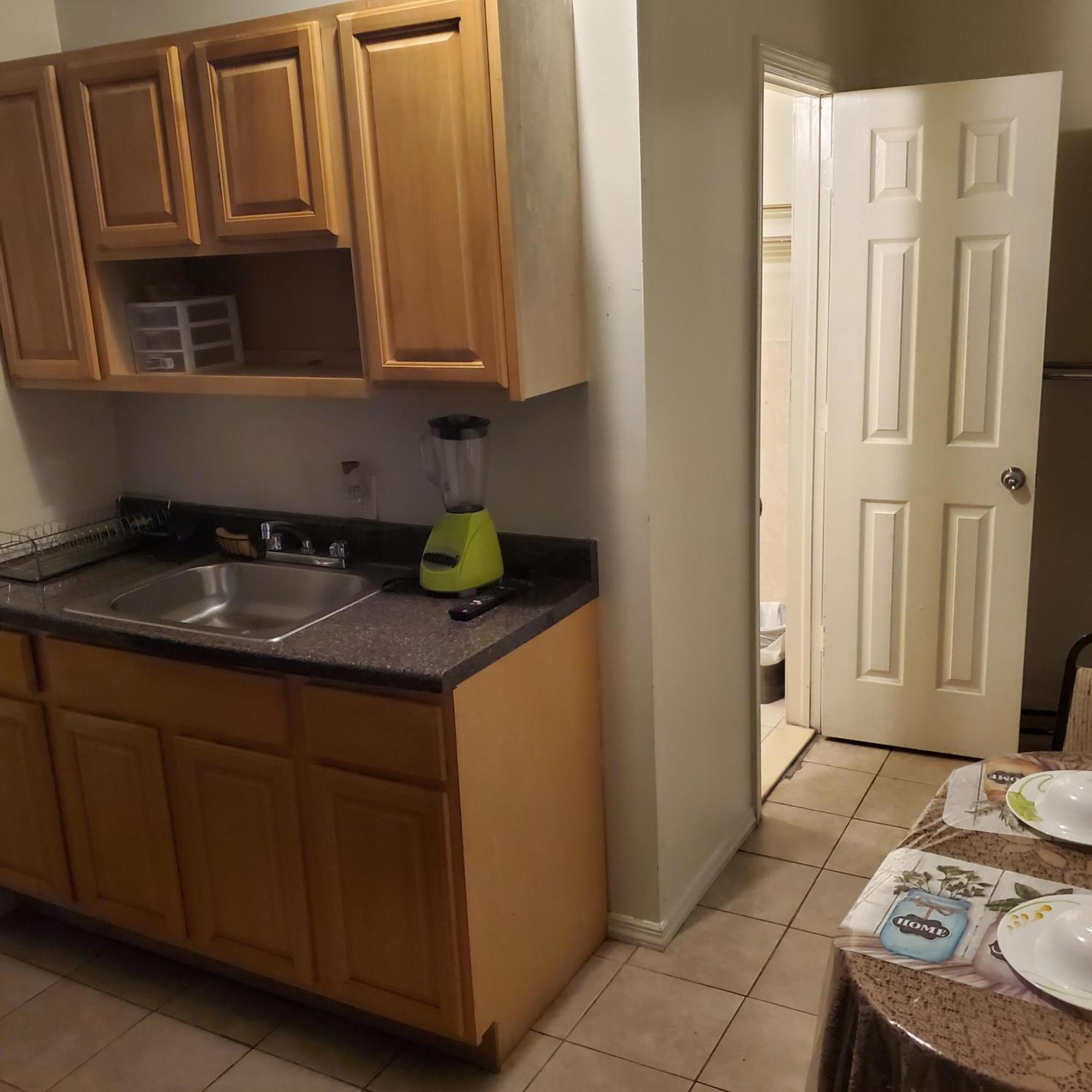 One Bedroom Apartments New York Extérieur photo